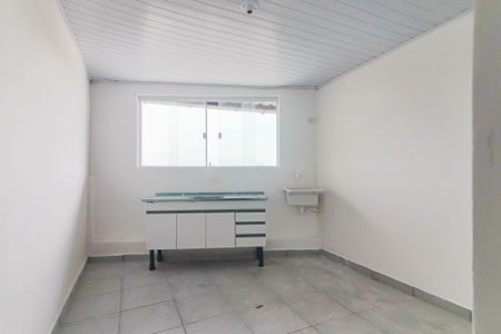 Sala/Cozinha de apartamento para alugar com 2 quartos, 32m² em Vila Dalva, São Paulo