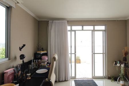 Sala de apartamento à venda com 2 quartos, 93m² em Jardim Guanabara, Belo Horizonte