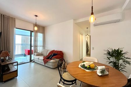 Sala de apartamento à venda com 2 quartos, 75m² em Jardim Prudência, São Paulo