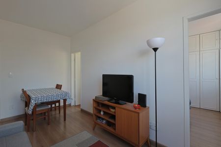 Sala de apartamento à venda com 1 quarto, 40m² em Carmo, Belo Horizonte