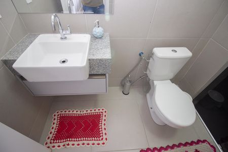 Banheiro de apartamento para alugar com 1 quarto, 31m² em Beatriz, Contagem
