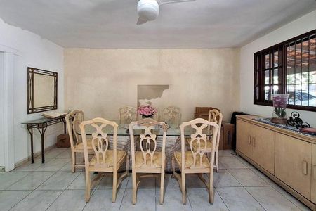 Casa à venda com 4 quartos, 215m² em Engenho do Mato, Niterói