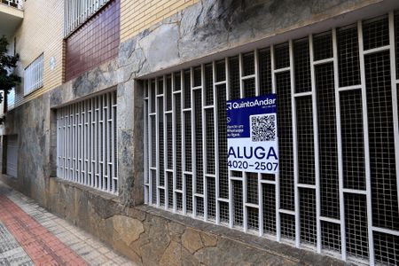 Apartamento para alugar com 157m², 4 quartos e 3 vagasFachada com Plaquinha