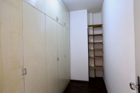 Apartamento para alugar com 157m², 4 quartos e 3 vagasQuarto de Serviço