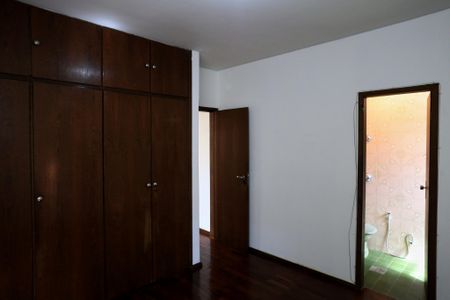 Apartamento para alugar com 157m², 4 quartos e 3 vagasSuíte