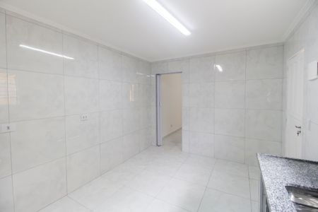 Sala/Cozinha de apartamento para alugar com 1 quarto, 30m² em Vila Santa Terezinha, Carapicuíba
