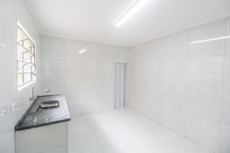 Sala/Cozinha de apartamento para alugar com 1 quarto, 30m² em Vila Santa Terezinha, Carapicuíba