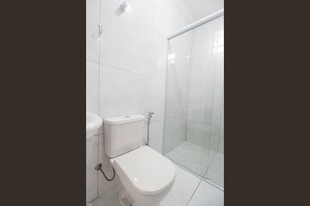 Banheiro de apartamento para alugar com 1 quarto, 30m² em Vila Santa Terezinha, Carapicuíba