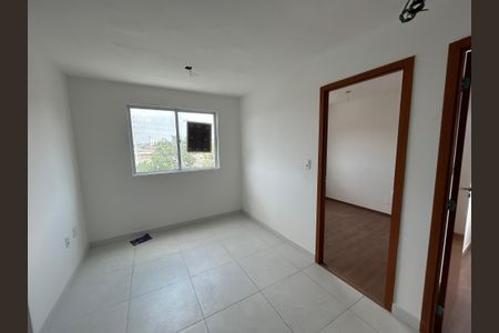 Sala de apartamento à venda com 2 quartos, 50m² em Del Castilho, Rio de Janeiro