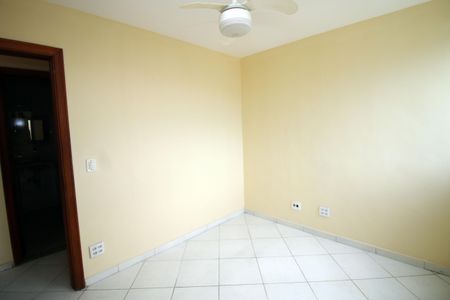 Quarto 2 de apartamento para alugar com 3 quartos, 120m² em Ramos, Rio de Janeiro