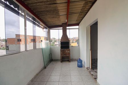 Varanda de casa para alugar com 2 quartos, 400m² em Parque Industrial das Oliveiras, Taboão da Serra