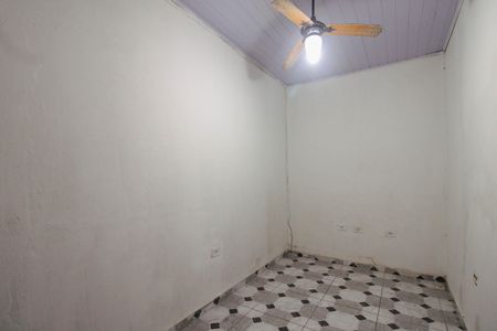 Sala de casa para alugar com 2 quartos, 400m² em Parque Industrial das Oliveiras, Taboão da Serra