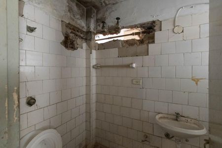 Banheiro de kitnet/studio à venda com 1 quarto, 37m² em República, São Paulo