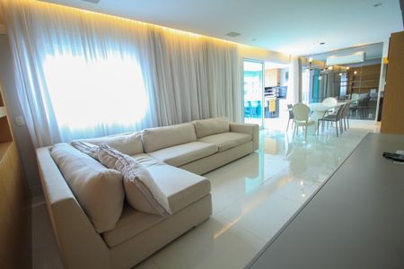 Apartamento à venda com 3 quartos, 171m² em Vila Santo Estevão, São Paulo