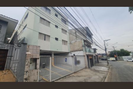 Apartamento para alugar com 60m², 1 quarto e 1 vaga Apartamento para alugar com 60m², 1 quarto e 1 vagaFachada do imóvel com placa QuintoAndar