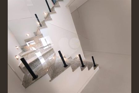 Casa à venda com 3 quartos, 120m² em Vila Frugoli, São Paulo