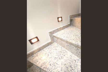 Casa à venda com 3 quartos, 120m² em Vila Frugoli, São Paulo