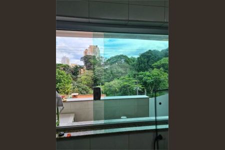 Casa à venda com 2 quartos, 125m² em Parque Maria Domitila, São Paulo