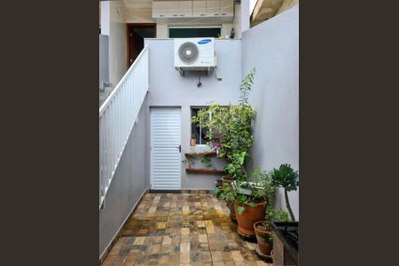 Casa à venda com 2 quartos, 125m² em Parque Maria Domitila, São Paulo