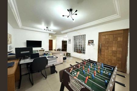 Casa à venda com 4 quartos, 290m² em Jardim Prudência, São Paulo