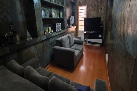 Casa à venda com 4 quartos, 465m² em Bonfim, Belo Horizonte