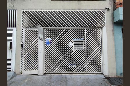 Fachada  de casa para alugar com 1 quarto, 32m² em Vila Caraguata, São Paulo