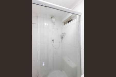 Banheiro de kitnet/studio para alugar com 1 quarto, 32m² em Santa Ifigênia, São Paulo