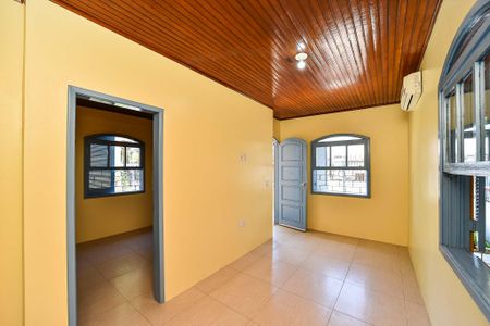 Sala de casa para alugar com 2 quartos, 88m² em Sarandi, Porto Alegre