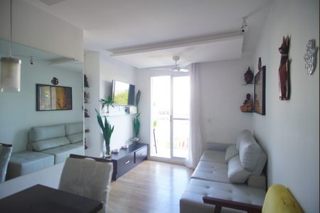 Sala de apartamento à venda com 3 quartos, 67m² em Passo D’areia, Porto Alegre