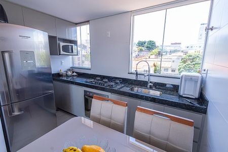 cozinha de apartamento à venda com 2 quartos, 87m² em Santa Monica, Belo Horizonte