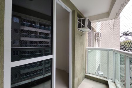Varanda de apartamento para alugar com 2 quartos, 58m² em Pechincha, Rio de Janeiro