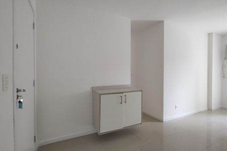Sala de apartamento para alugar com 2 quartos, 58m² em Pechincha, Rio de Janeiro