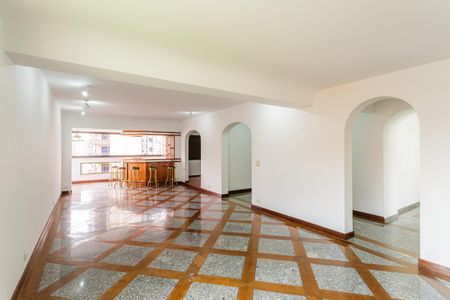 Sala de apartamento à venda com 3 quartos, 242m² em Indianópolis, São Paulo