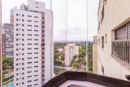 Vista de apartamento à venda com 3 quartos, 242m² em Indianópolis, São Paulo