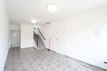 Casa para alugar com 3 quartos, 115m² em Vila Medeiros, São Paulo