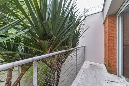 Casa de condomínio para alugar com 431m², 4 quartos e 4 vagas Casa de condomínio para alugar com 431m², 4 quartos e 4 vagasSuíte 2 - Varanda