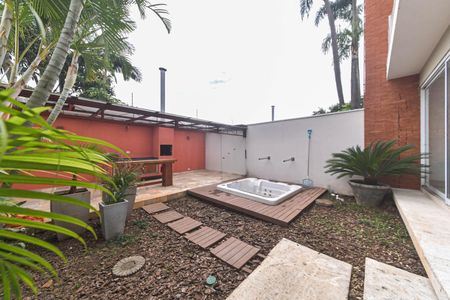 Casa de condomínio para alugar com 431m², 4 quartos e 4 vagas Casa de condomínio para alugar com 431m², 4 quartos e 4 vagasQuintal - Área Gourmet