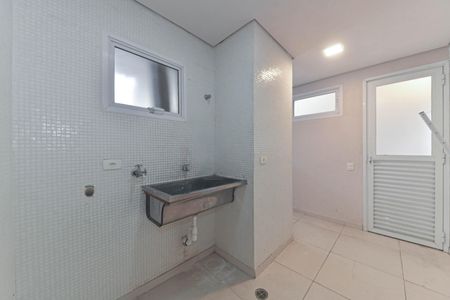 Casa de condomínio para alugar com 431m², 4 quartos e 4 vagas Casa de condomínio para alugar com 431m², 4 quartos e 4 vagasÁrea de Serviço