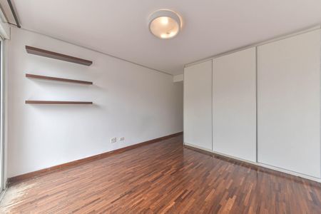 Casa de condomínio para alugar com 431m², 4 quartos e 4 vagas Casa de condomínio para alugar com 431m², 4 quartos e 4 vagasSuíte 3