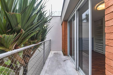 Casa de condomínio para alugar com 431m², 4 quartos e 4 vagas Casa de condomínio para alugar com 431m², 4 quartos e 4 vagasSuíte 2 - Varanda