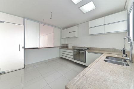 Casa de condomínio para alugar com 431m², 4 quartos e 4 vagas Casa de condomínio para alugar com 431m², 4 quartos e 4 vagasCozinha