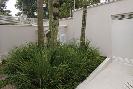 Casa de condomínio para alugar com 431m², 4 quartos e 4 vagas Casa de condomínio para alugar com 431m², 4 quartos e 4 vagasEntrada