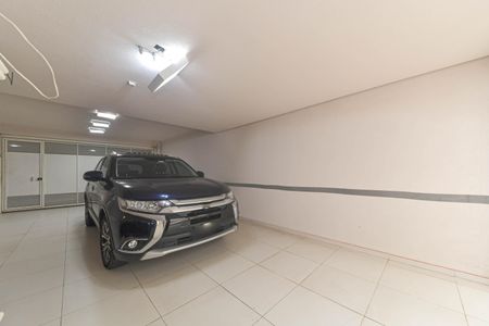 Casa de condomínio para alugar com 431m², 4 quartos e 4 vagas Casa de condomínio para alugar com 431m², 4 quartos e 4 vagasGaragem