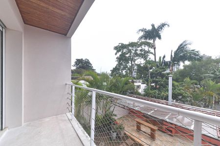 Casa de condomínio para alugar com 431m², 4 quartos e 4 vagas Casa de condomínio para alugar com 431m², 4 quartos e 4 vagasSuíte 4 - Varanda