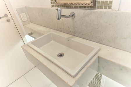 Casa de condomínio para alugar com 431m², 4 quartos e 4 vagas Casa de condomínio para alugar com 431m², 4 quartos e 4 vagasLavabo