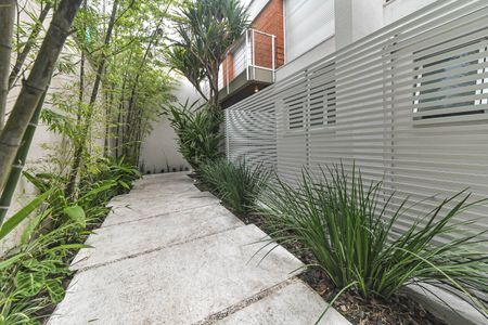 Casa de condomínio para alugar com 431m², 4 quartos e 4 vagas Casa de condomínio para alugar com 431m², 4 quartos e 4 vagasEntrada