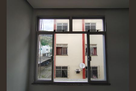 Sala de apartamento à venda com 3 quartos, 70m² em Jacarepaguá, Rio de Janeiro