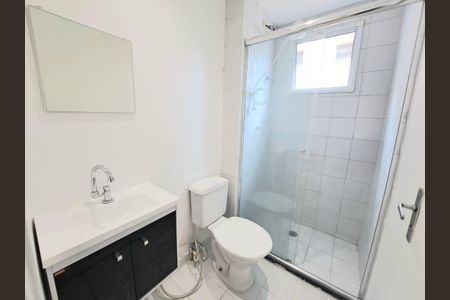 Banheiro de apartamento para alugar com 2 quartos, 48m² em Santa Maria, Osasco