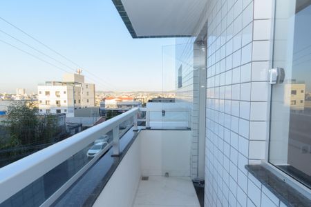 Apartamento à venda com 82m², 3 quartos e 2 vagasVaranda da Suíte
