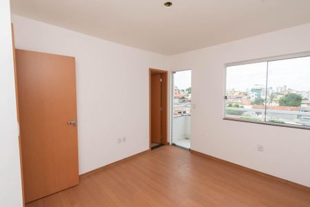 Apartamento à venda com 82m², 3 quartos e 2 vagas Apartamento à venda com 82m², 3 quartos e 2 vagasSuíte